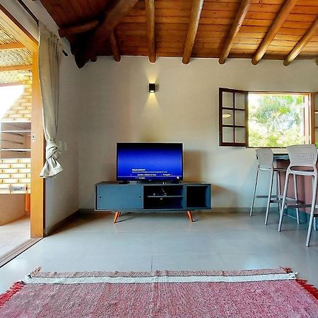 Sapeca - Novo Flat C/ Piscina, 50Mts Da Praia, Churrasqueira Privativa, Ar Con, Wi-Fi, Netflix, Garagem Araquari Exterior photo